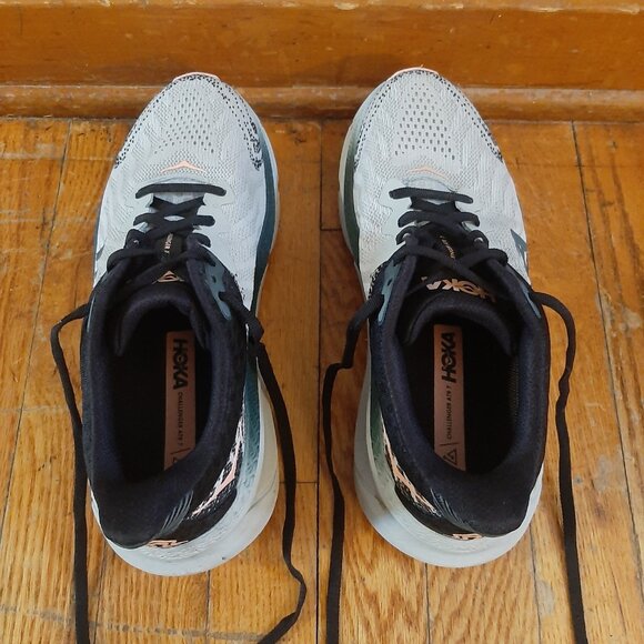 Trail Running Shoes - Picture 4 of 6